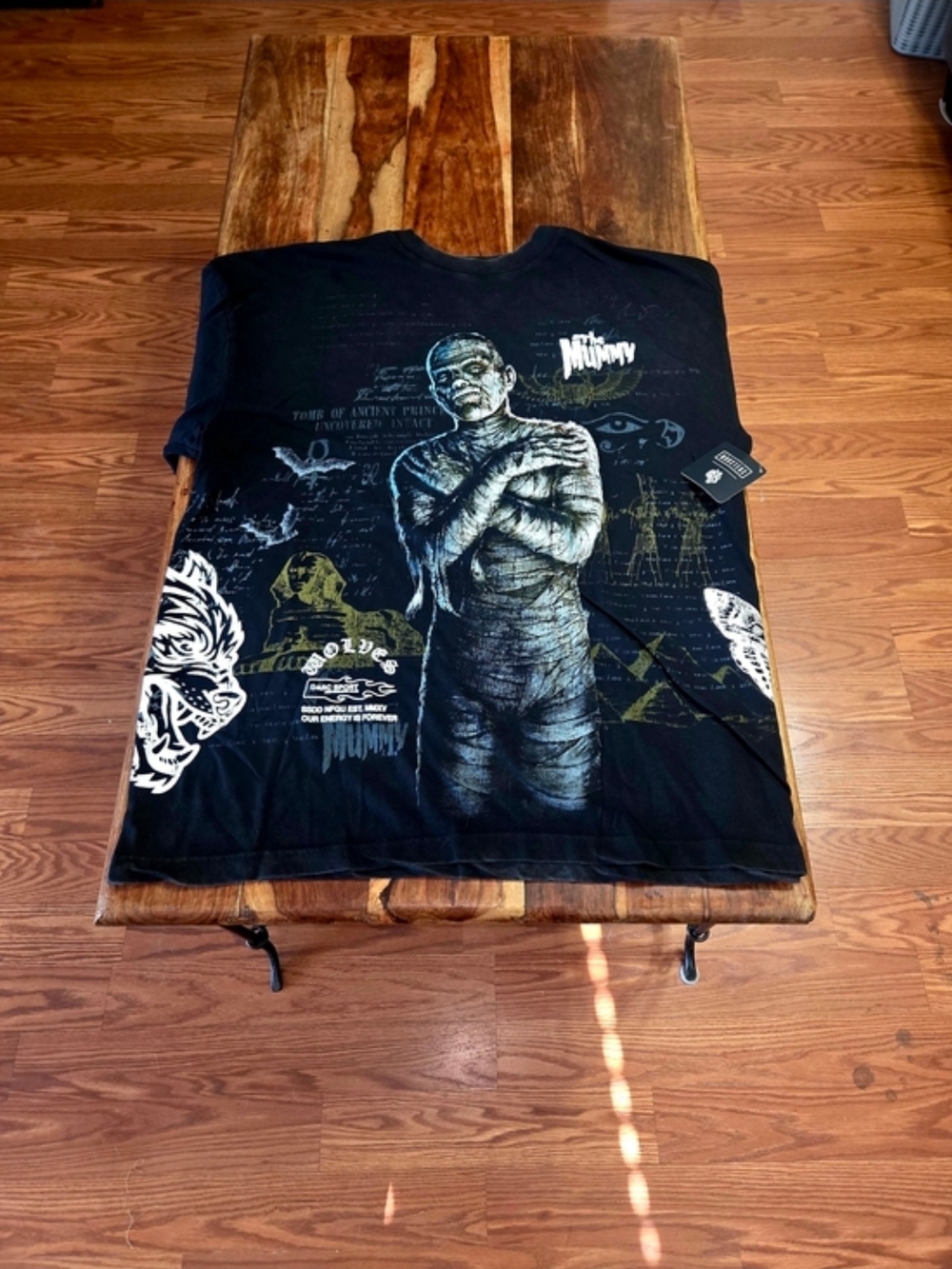 Darc Sport "The Mummy" (Universal Monsters) Men's Graphic Tee. Size Large
